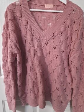 Women's Dusty Pink V-Neck Cable Stitch Sweater
